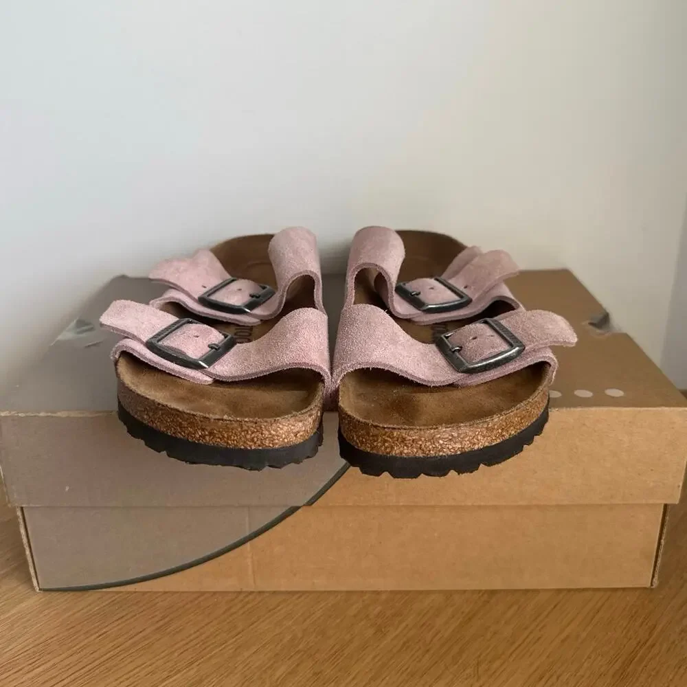 Birkenstock Arizona Light Pink Suede Unisex Sandals - SZ Men 8- Women 10